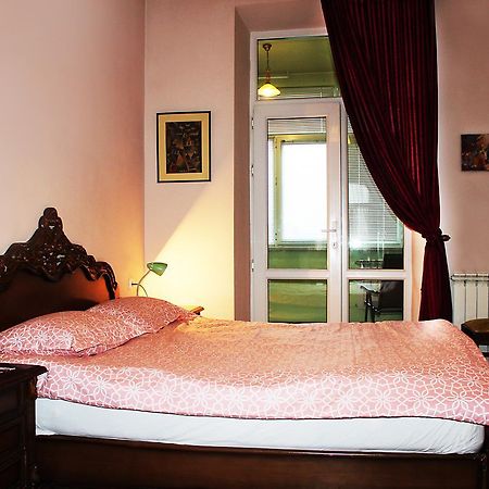 Vivid 2 Bedroom Apt. Jerevan Buitenkant foto