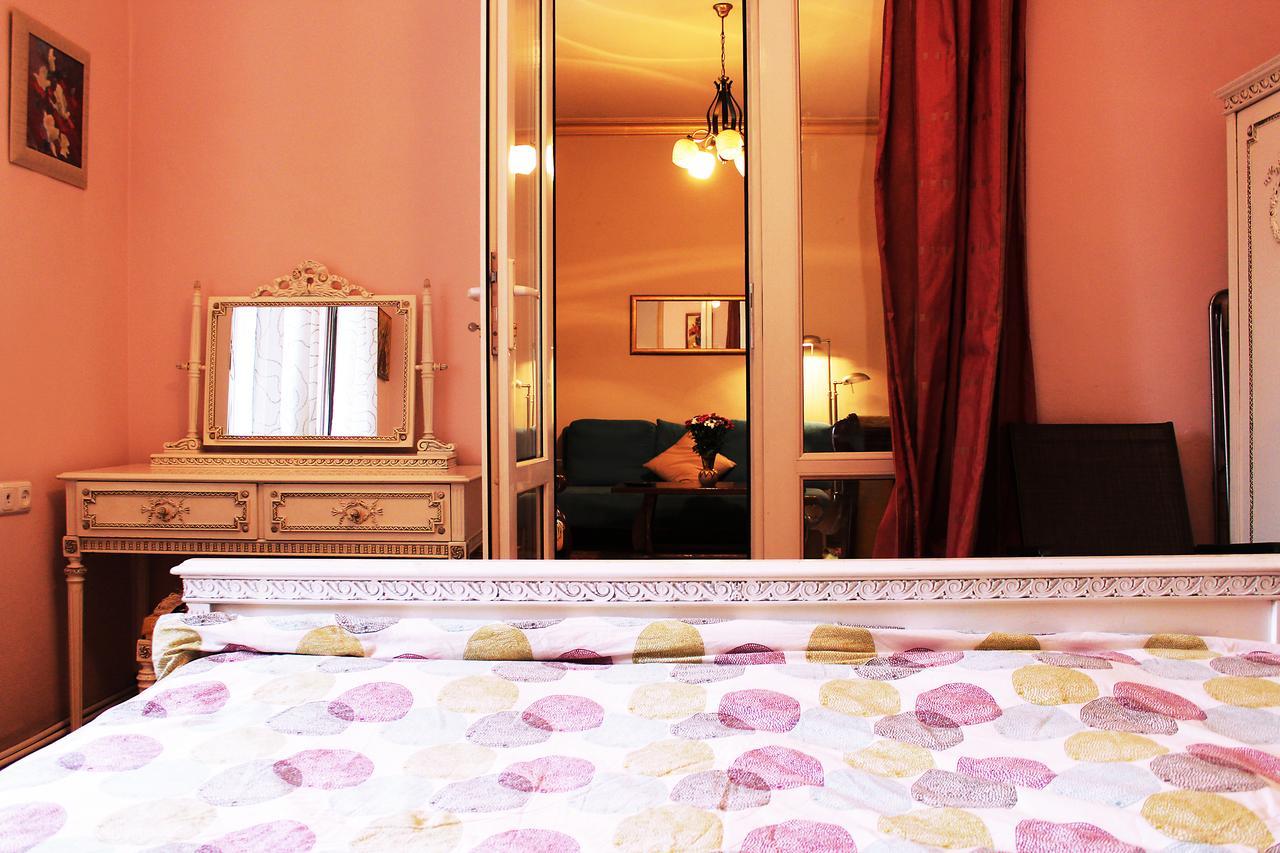 Vivid 2 Bedroom Apt. Jerevan Buitenkant foto